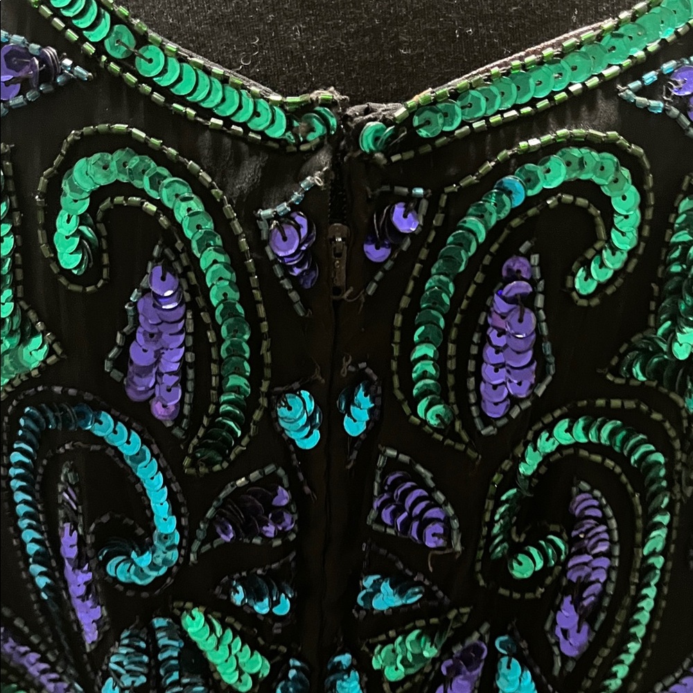 Laurence Kazar 100%Silk Sequined Black Top Green, Teal. Vintage. Size 2X - Picture 5 of 5